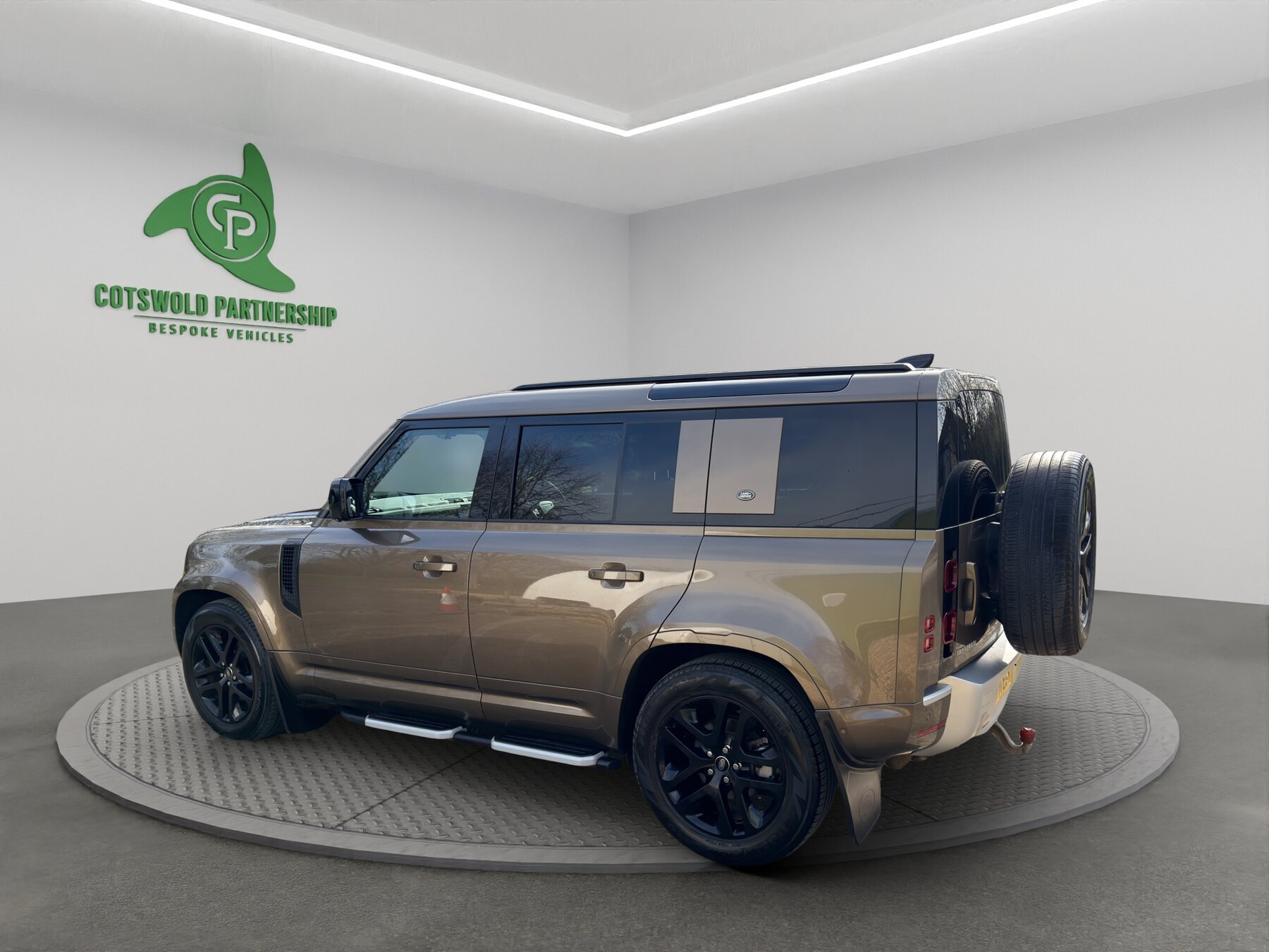 2022 Land Rover Defender 110 XS Edition 3.0 D250 MHEV XS Edition SUV 5dr Diesel Auto 4WD Euro 6 (s/s) (250 ps) — vehicle image 4