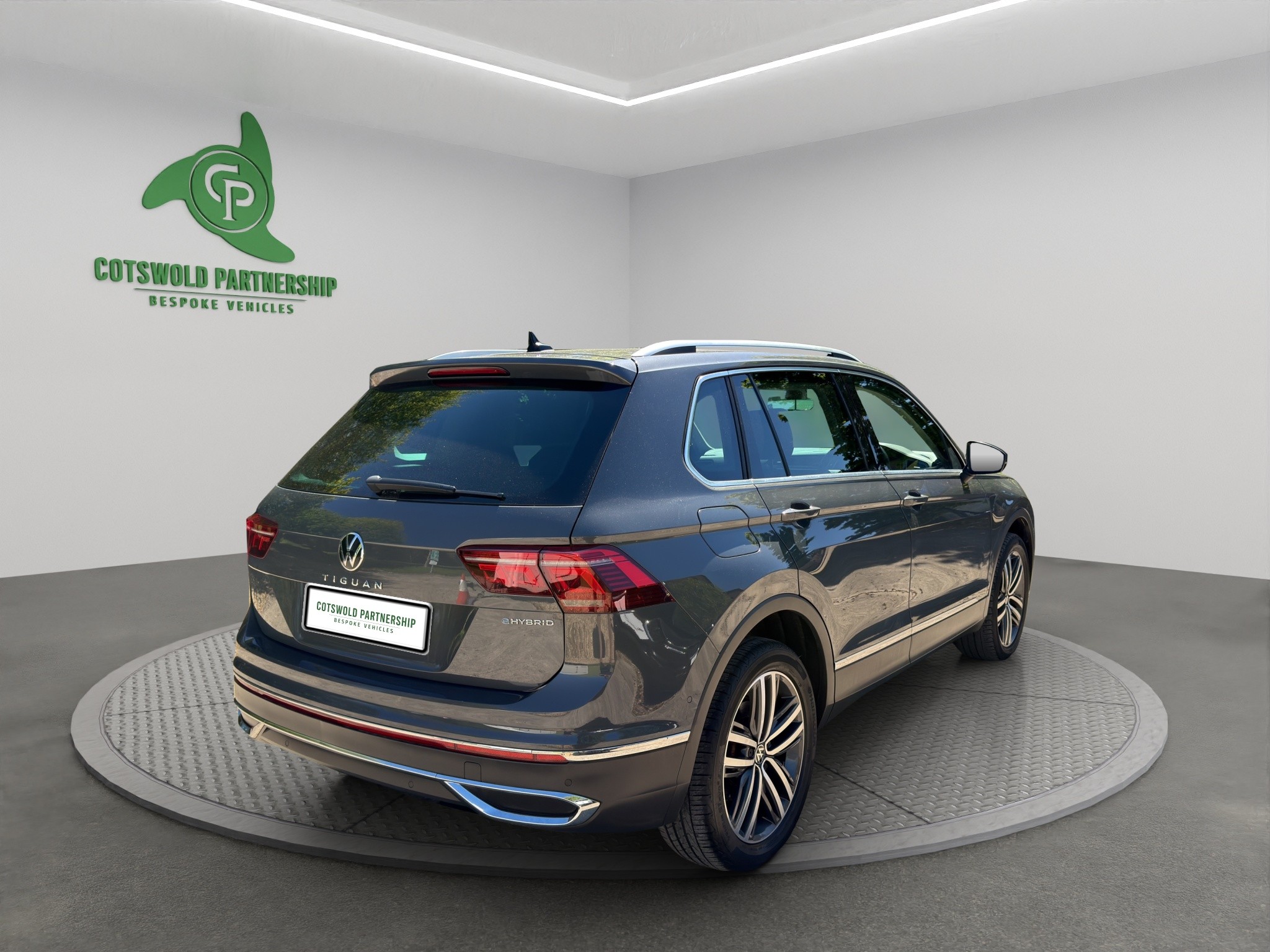 2021 Volkswagen Tiguan Elegance 1.4 TSI 13kWh Elegance SUV 5dr Petrol Plug-in Hybrid DSG Euro 6 (s/s) (245 ps) — vehicle image 6